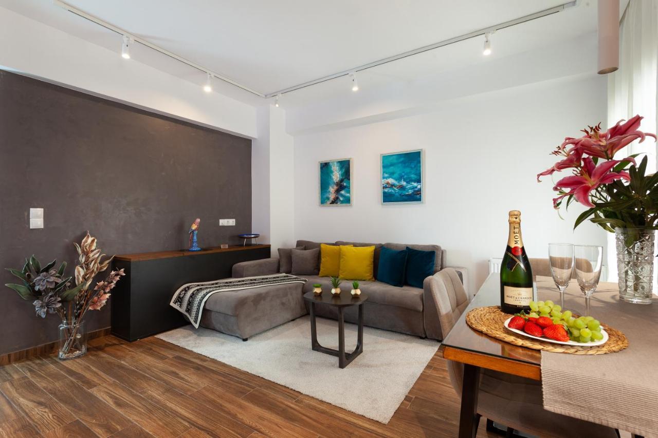 Seaside Apartment By Flisvos Marina Atenas Exterior foto