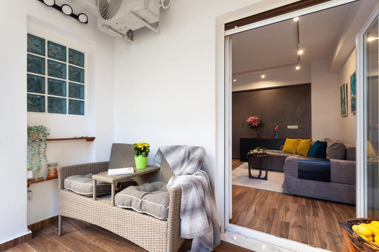Seaside Apartment By Flisvos Marina Atenas Exterior foto